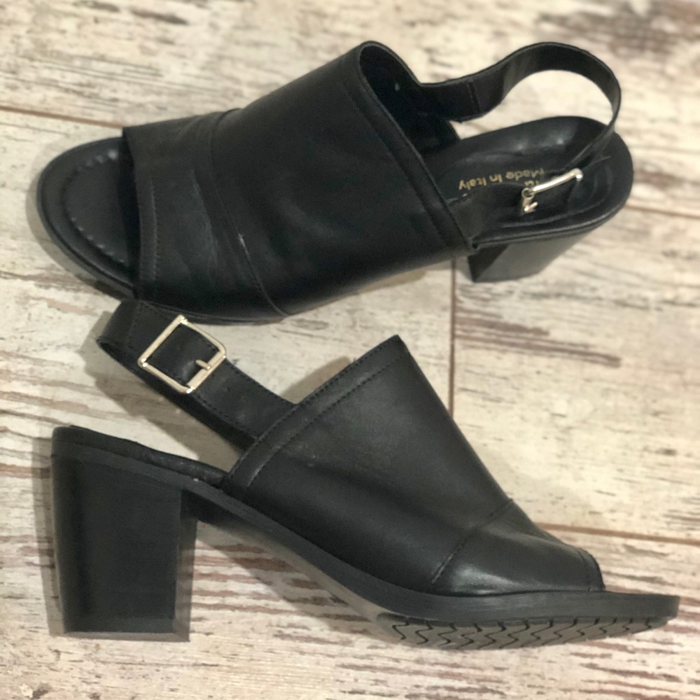SALE ⛄️ Peeptoe w/ chunky heel Italian leather